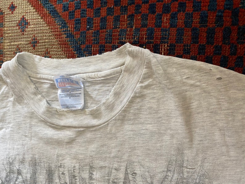 Vintage 80s 90s Wolf T-Shirt -Single Stitch - Paper Thin - Wolf Family - Wolf Pack - Gray Cotton - Adult T-Shirt L- bild 7