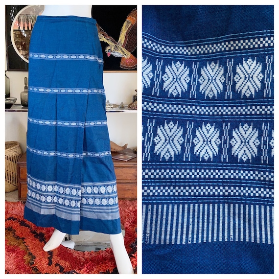 Vintage 60s / 70s Blue and White Textile Indian M… - image 1