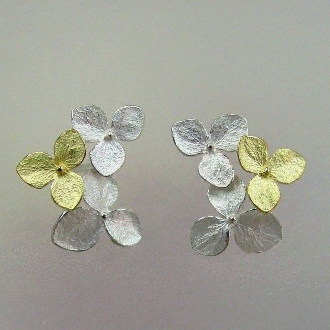 Silver And Gold Dual Tone Flower Earring