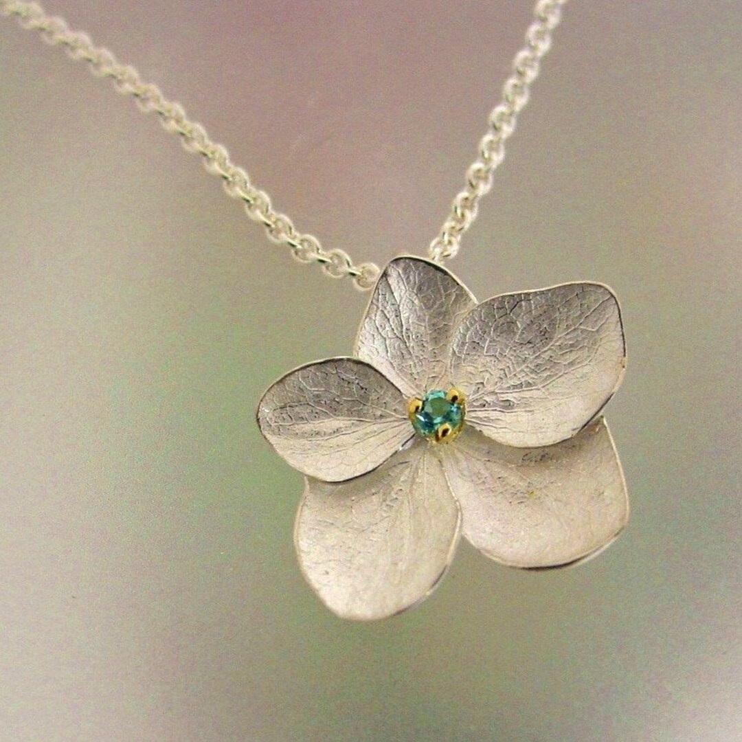 ネックレス・ペンダント 70s Flower necklace Hydrangea Flower Necklace With Blue Topaz, Sterling