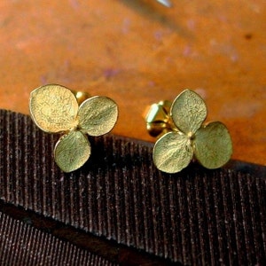 Flower Earrings, Small Gold Stud Earrings, 18k Yellow Gold Hydrangea Earrings, Post Earring, Small Flower Earrings, Made to Order image 4