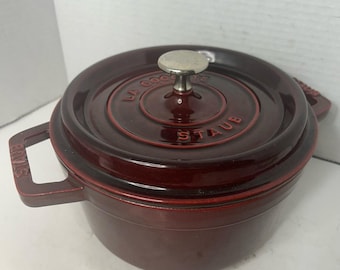 La Cocotte Staud Cast Iron Bean Bot Made in France Lid Heavy Red READ