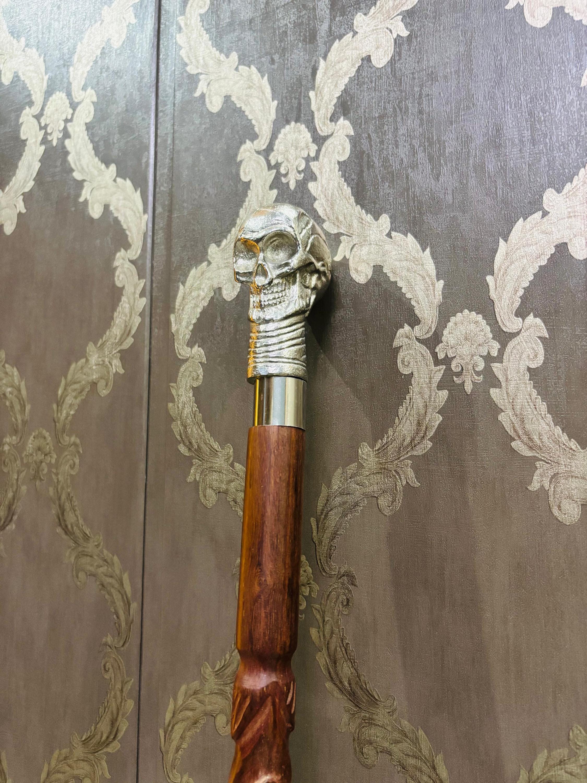 Bastone Da Passeggio In Legno Di Rosa Con Manico Teschio In Ottone - Stile Vittoriano