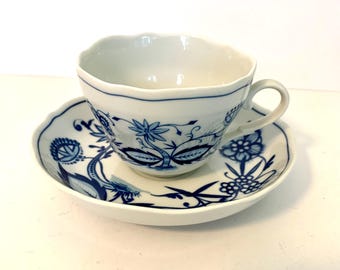 Zwiebelmuster Czechoslovakia Blue Onion Pattern Oversize Coffee