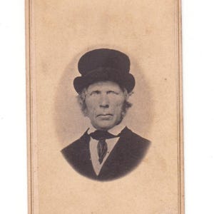 Antique 1800s CDV Photo Older Man wears Top Hat Fashion Carte de visite Victorian