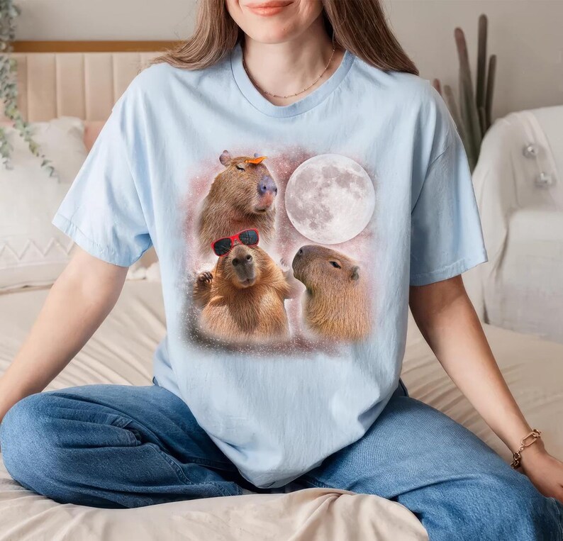Capybara With The Moon Shirt, Three Capybara Vintage Graphic Shirt, Capybara Lover Gift, Cute Capybara Shirt, Funny Capybara, Capybara Gift