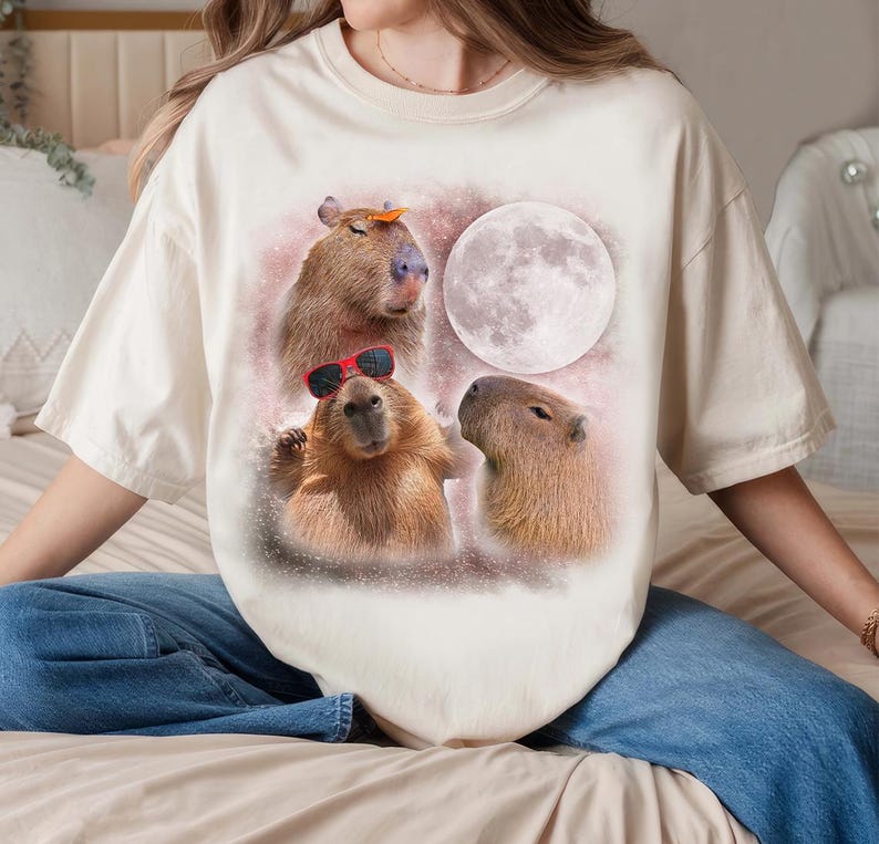Capybara With The Moon Shirt, Three Capybara Vintage Graphic Shirt, Capybara Lover Gift, Cute Capybara Shirt, Funny Capybara, Capybara Gift