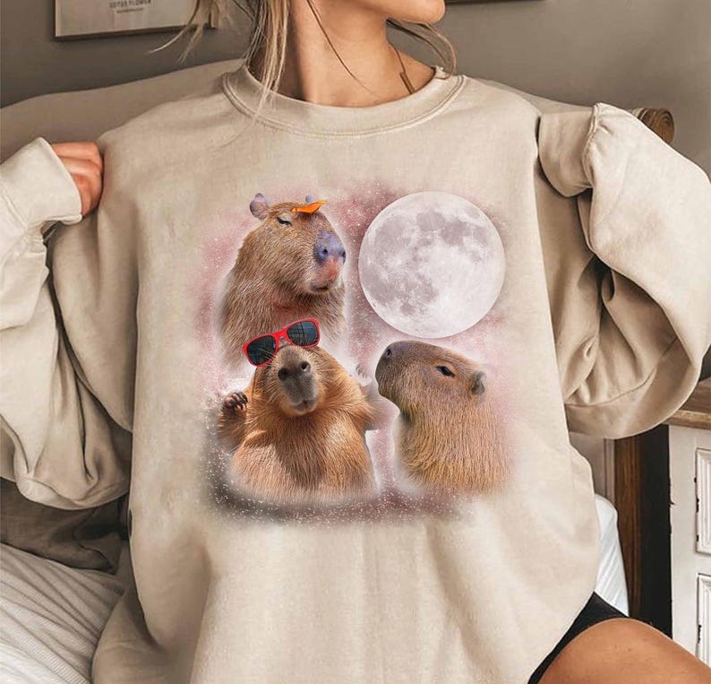 Capybara With The Moon Shirt, Three Capybara Vintage Graphic Shirt, Capybara Lover Gift, Cute Capybara Shirt, Funny Capybara, Capybara Gift