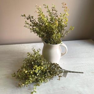 Artificial Baby's Grass Bush, 14" Faux Greenery Pick