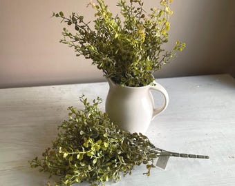 Artificial Baby's Grass Bush, 14" Faux Greenery Pick