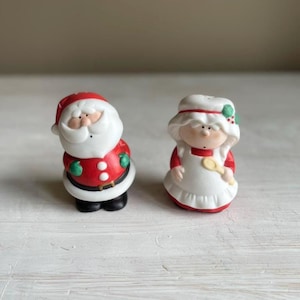 Vintage Santa & Mrs Claus Salt and Pepper Shakers | Christmas Salt and Pepper Shaker | Vintage Christmas | George Holiday Shakers