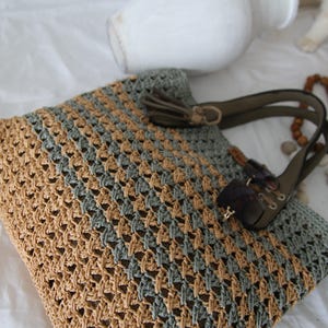 Borsa fatta a mano in filato di carta all'uncinetto con manici in pelle - Grande borsa da spiaggia, elegante e resistente, perfetta per l'estate e l'uso quotidiano