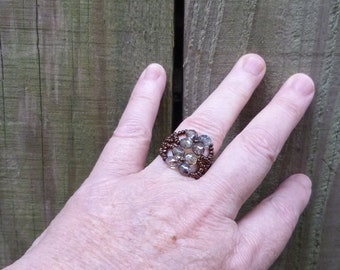 Handmade in France  Beaded ring grey/bronze