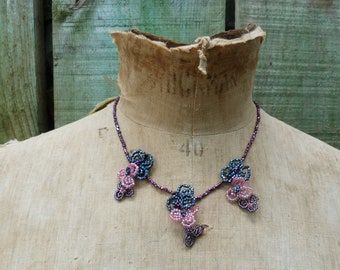 3 FLEURIS flowers glass seeds beads necklace