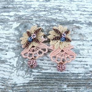 MARQUISE  Handmade in France / cotton lace dyed at home & beadwork dangles earrings