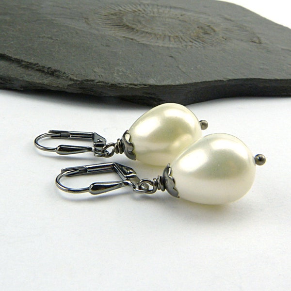 Pearl Drop Earrings. White shell pearl with gunmetal elements. Lovely and timeless jewellery. Shimmering white pearl and contrasting black.