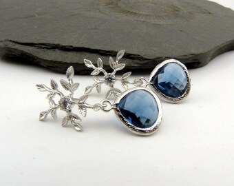 Unique * Filigree flower with bezel in blue - stud earrings with glittering zircon and sparkling glass drops. Silver, nickel free jewelry