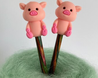 Cute little Piggies - Stitch Stoppers, Silicone Needle Tip Protectors for knitting projects. Little Gift for Knitters, Beads, pink piglets