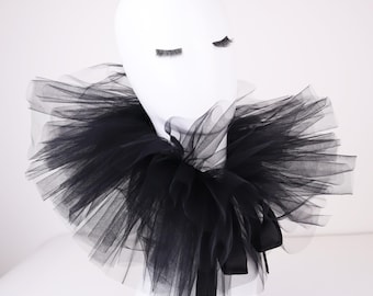 Black Tulle Clown Collar – Circus Ruffle Neckpiece for Cosplay, Pierrot Carnival, Halloween & Gothic Fashion