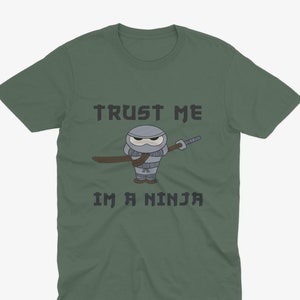 Camiseta Peep Show Jez Usbourne &quot;Confie em mim, eu sou um ninja&quot;, Camiseta Peep Show, Mark Corrigan, Presente Peep Show, Fã Peep Show, Jez Peep Show