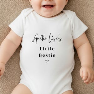 Ciocia Mała Przyjaciółka Baby Grow: Prezent dla najlepszej przyjaciółki ogłaszający ciążę