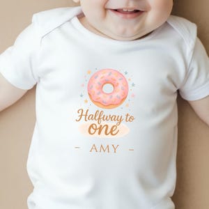 Outfit met donutthema voor zoete 6 maanden, donut halverwege tot één voor halve verjaardag, 1/2 verjaardag babykleding, vest halverwege tot één verjaardag