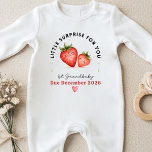 Personalised Pregnancy Announcement Gift, Custom Grandparent Reveal Keepsake & New Baby Grow for Grandma, Baby Coming Soon 2025 Present