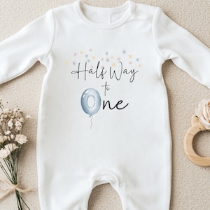 Vestito per mezzo compleanno, tutina personalizzata per metà compleanno, regalo per neonato di 6 mesi, regalo per baby shower, regalo per neonato di 6 mesi, mezzo compleanno