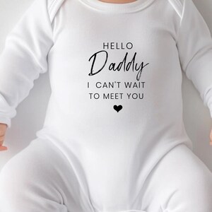 Personalised Baby Grow Announcement for Dad – Custom Keepsake Vest, Unique Newborn Gift, Adorable Baby Bodysuit.