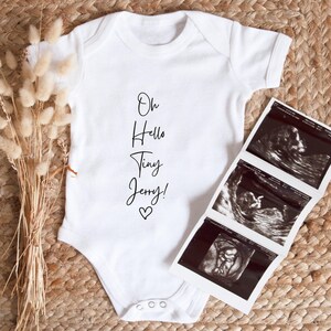Personalisierte Baby Body, individuelle Neugeborenen Outfit, niedliches Andenken, Baby-Dusche-Geschenk für Mädchen