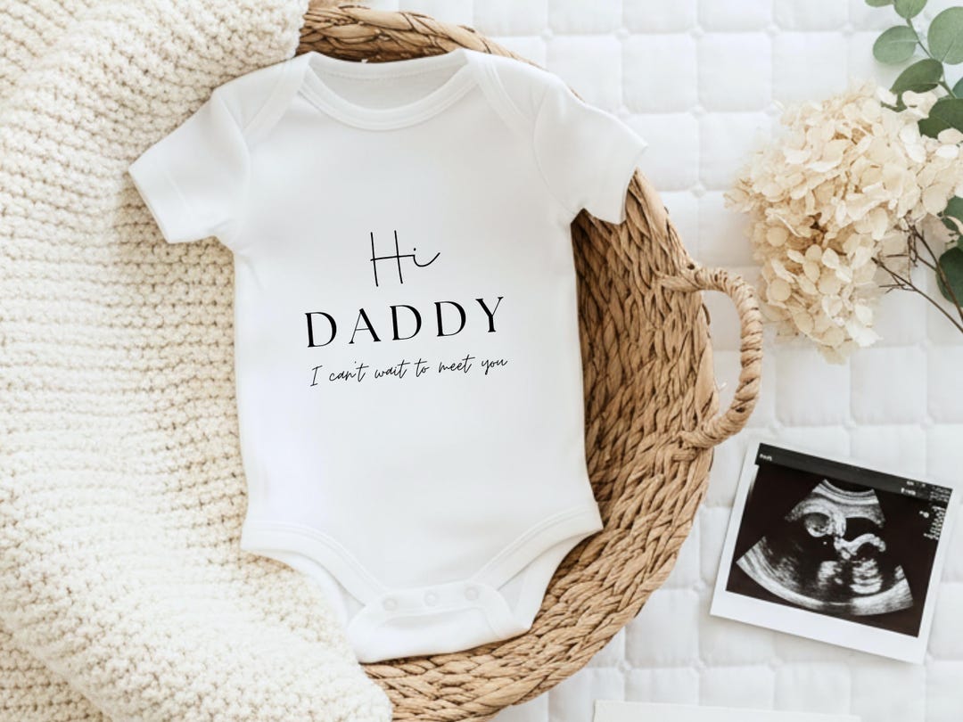 Pregnancy Announcement Onesie - 'Coming Soon' Baby Bodysuit Vest For Revealing To Family, Unisex Gift