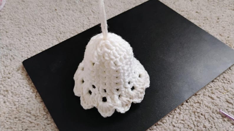 diy Christmas gifts, Christmas tree ornament, large Christmas bell ornament, Christmas crochet, winter decorations, housewarming gifts, wedding gifts, baby shower gifts, bachelorette party gifts, school gifts, teachers day gifts