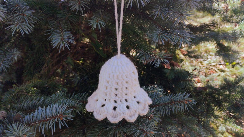 diy Christmas gifts, Christmas tree ornament, large Christmas bell ornament, Christmas crochet, winter decorations, housewarming gifts, wedding gifts, baby shower gifts, bachelorette party gifts, school gifts, teachers day gifts