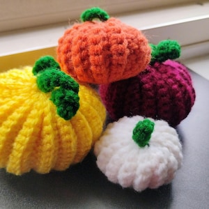 Patrón de calabaza de Halloween a crochet: Decoración otoñal fácil (Patrón en PDF y videotutorial)