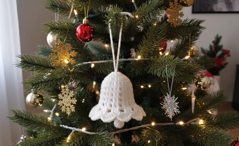 diy Christmas gifts, Christmas tree ornament, large Christmas bell ornament, Christmas crochet, winter decorations, housewarming gifts, wedding gifts, baby shower gifts, bachelorette party gifts, school gifts, teachers day gifts