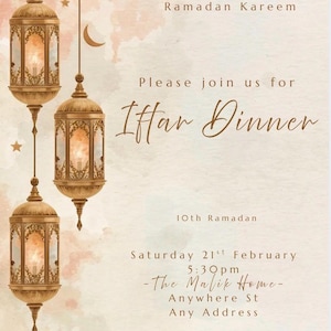 Puede incluir: Invitación a una cena Iftar con faroles dorados colgantes, una luna creciente y estrellas sobre un fondo de acuarela. El texto dice "Ramadan Kareem" e incluye la fecha, hora y lugar.