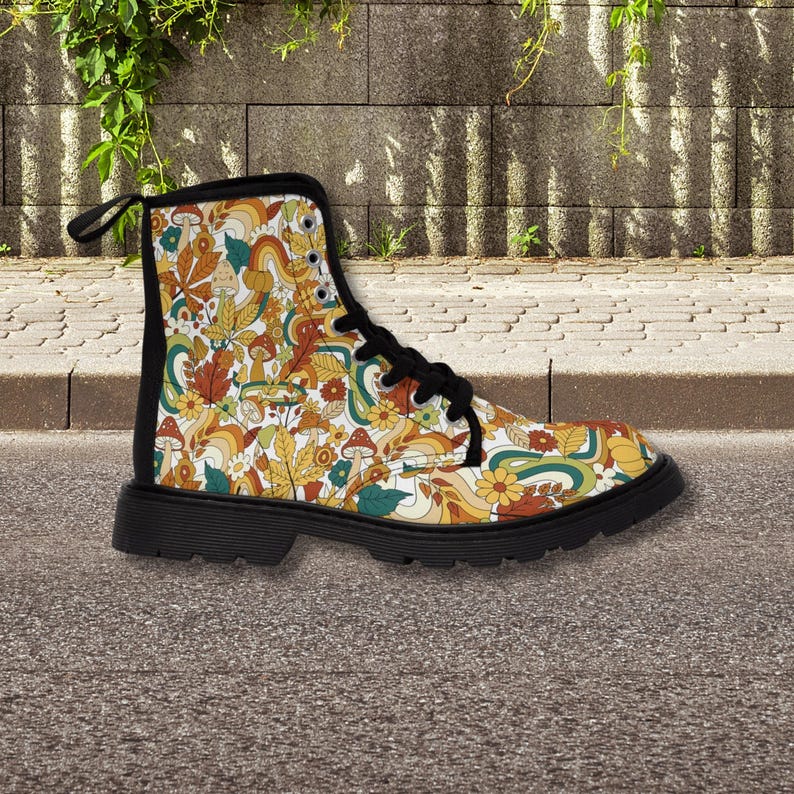 Vintage Pastel Floral Print Men's Boots