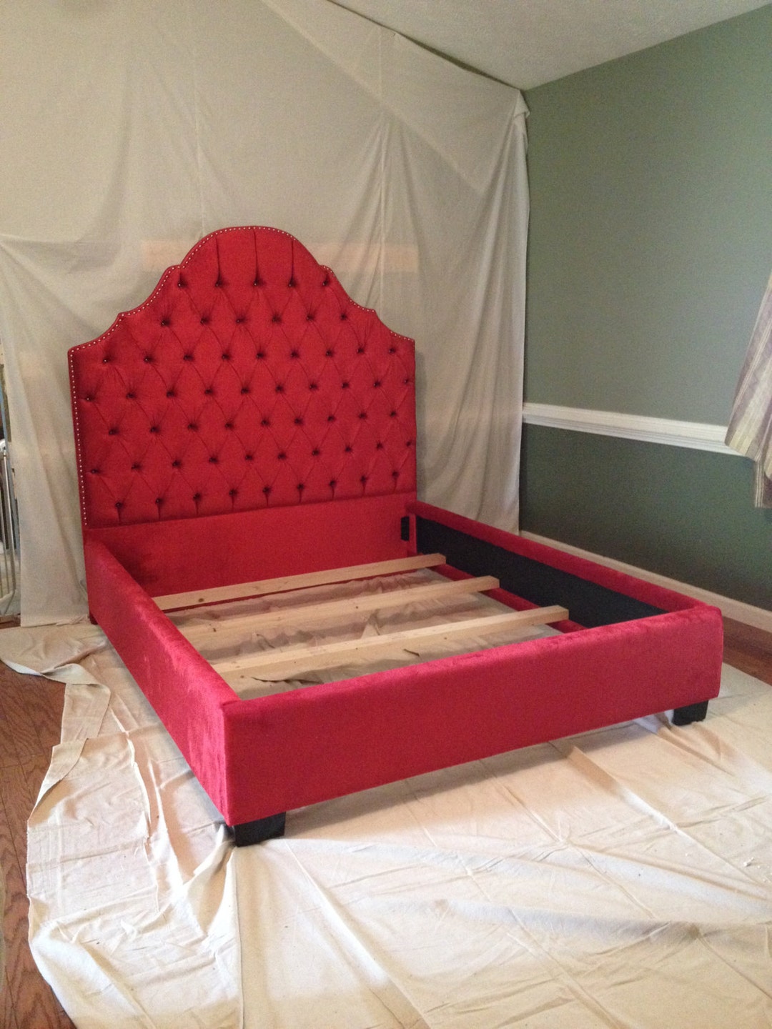 King Size Queen Size Full Size Bed Upholstered Bed Tufted Bed With a