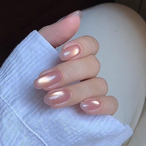 Jelly Sunset Rose Pink Champagne Aurora Cat Eye Glass Bead Press on Nails | Beautiful Pretty Nails | Short Oval nails, Clean Girl Nails