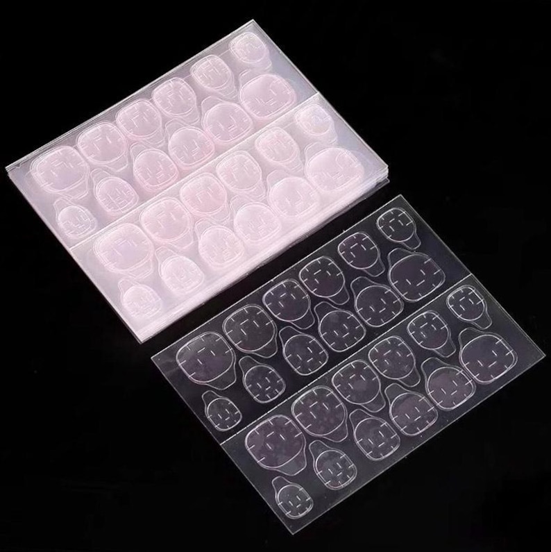 24 forti linguette adesive per unghie finte / Adesivi in gel trasparente FACILI DA USARE / Adesivo in gelatina impermeabile ad altissima tenuta immagine 2