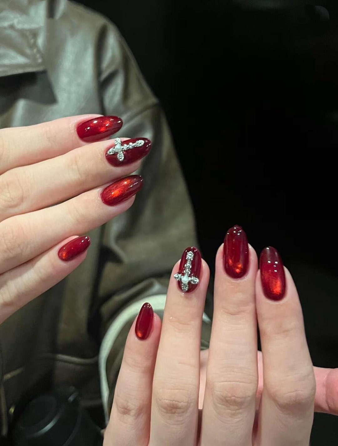 Red Glass Bead Cat Eye Metal Silver Cross Nails red Press On Nails red-glass-bead-cat-eye-metal-silver-cross-nails-red-press-on-nails