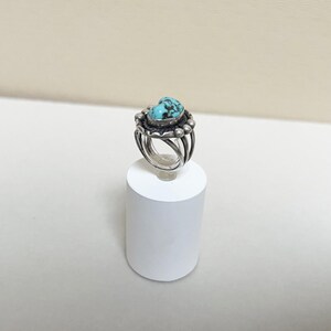 Vintage Southwestern Native Turquoise Sterling Silver Ring