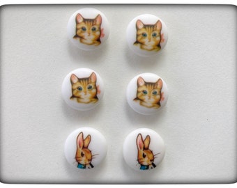 Peter Rabbit Buttons, JBC Imports, 1970s, Miss Moppet, Beatrix Potter Characters, White Plastic, Near New Condition, marked five eights inch