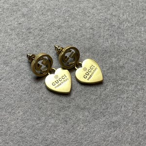 Pendientes vintage Gucci en tono dorado. Regalo vintage de los años 90 en tono dorado para ella.