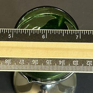 Cambridge Farberware vintage - Cordiales de metal plateado con tallo de vidrio verde imagen 6