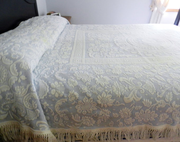 Bates Queen Elizabeth Bedspread, Bates Blue Bedspread, Blue Matelasse