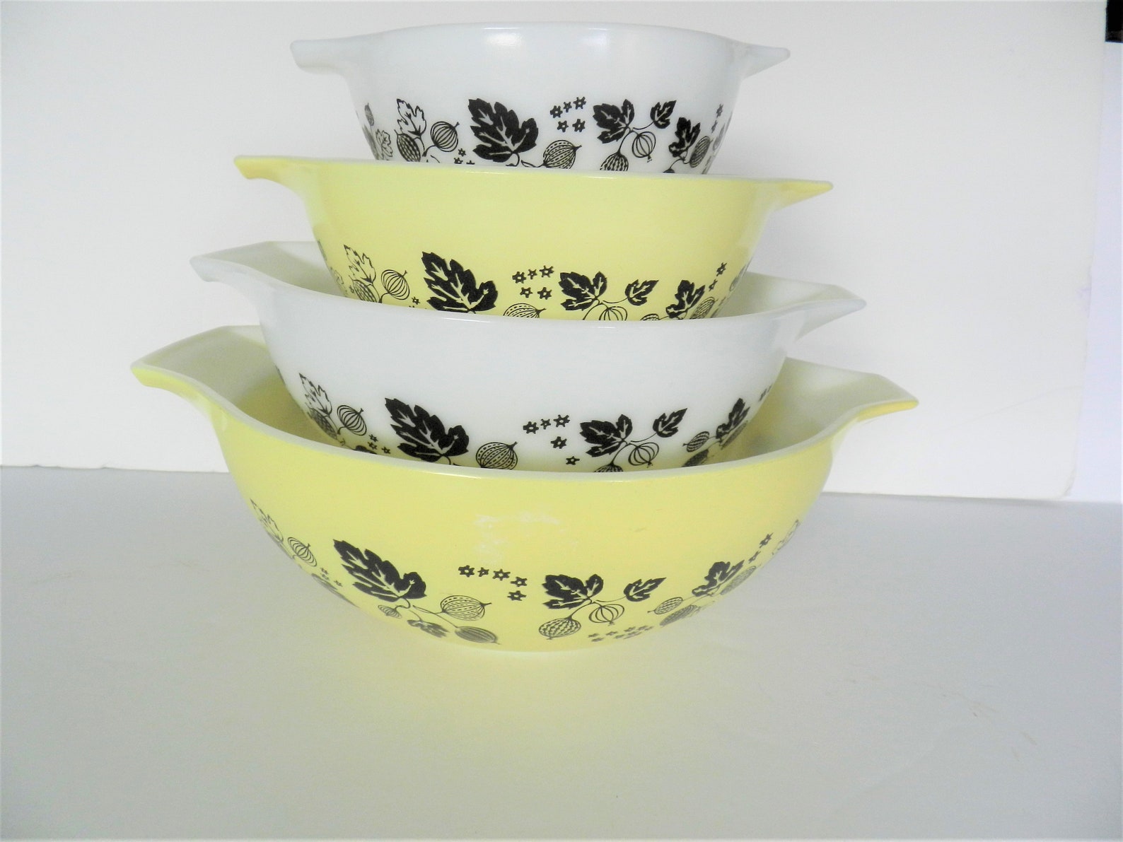 Yellow Pyrex Bowl Set Gooseberry Pyrex Bowl Set Yellow Black Etsy