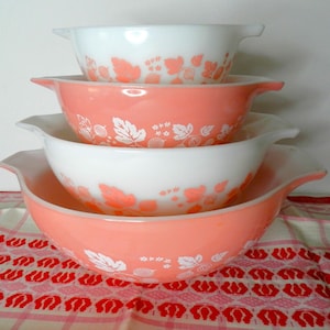 Pyrex Pink Gooseberry Bowl Set, Pink Pyrex, Cinderella Bowls