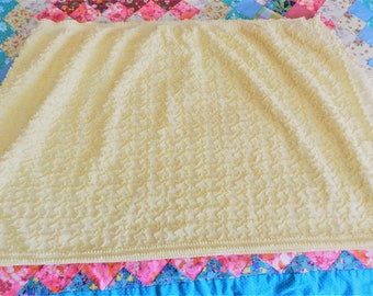 Yellow Cabin Craft Fabric, Vintage Fabric, Squiggle Line Chenille Fabric, Yellow Chenille Fabric, Yellow Fabric