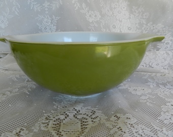 Pyrex Ombre Bowl, Pyrex 2.5 qt Green Ombre Bowl , Green Pyrex Bowl, Avocado Pyrex Bowl,Cinderella Bowl, Pyrex Mixing Bowl